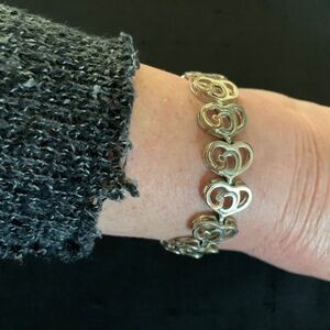 SJ Vintage Gold Tone Heart Link Bracelet 7.5” Romantic Statement